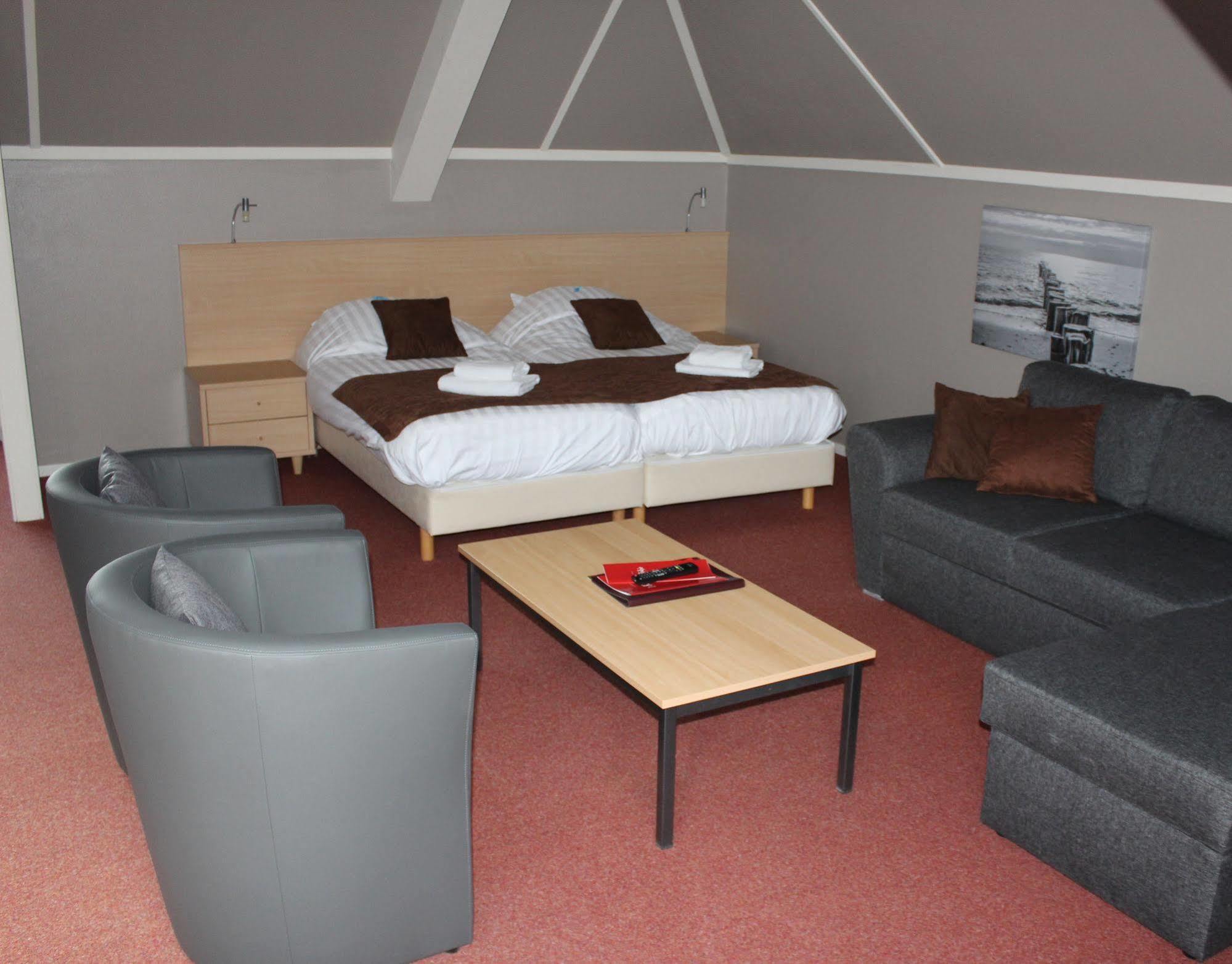 Hotel Restaurant 'T Klokje Renesse Kültér fotó